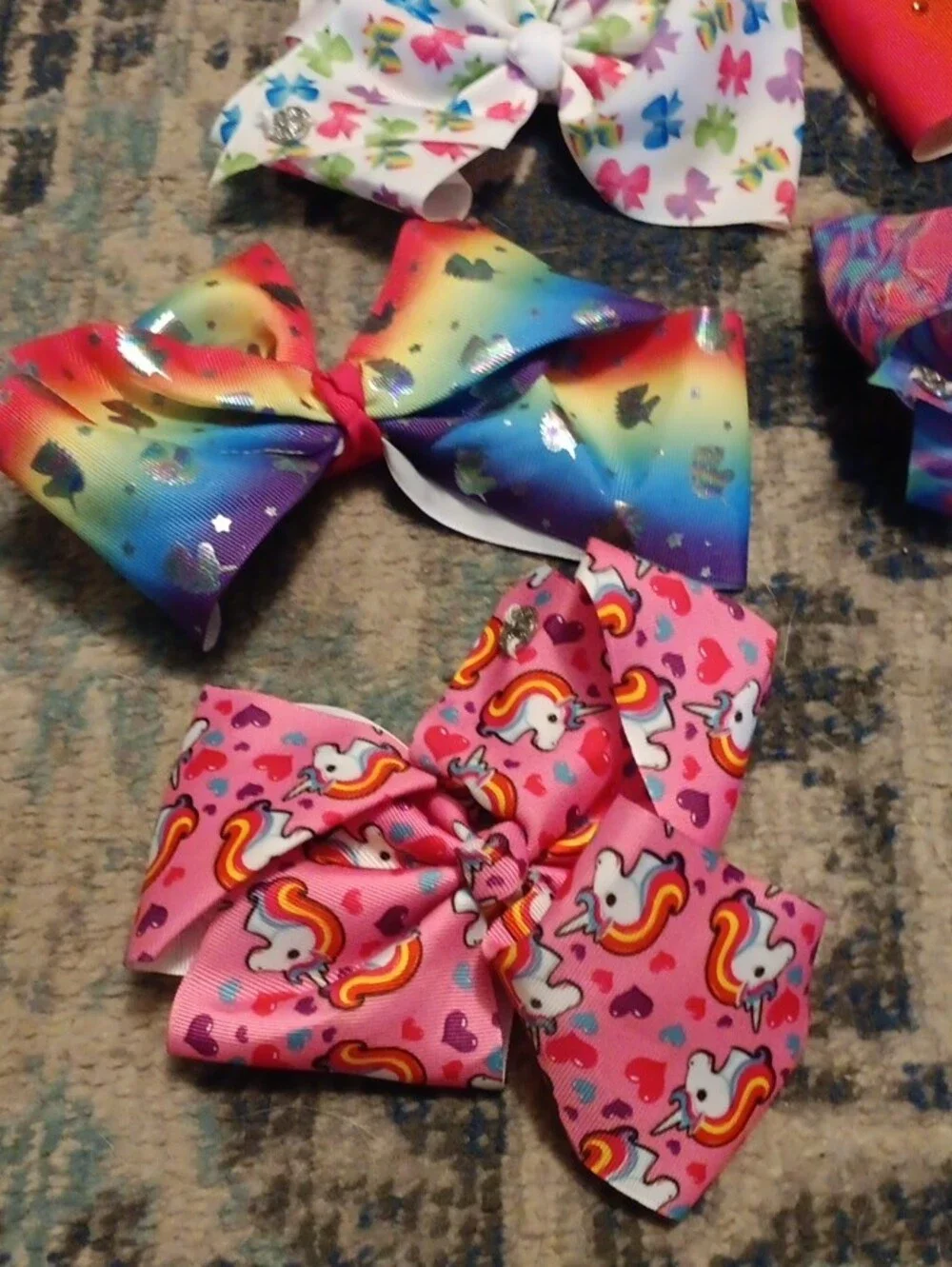 JoJo Siwa set vibrant